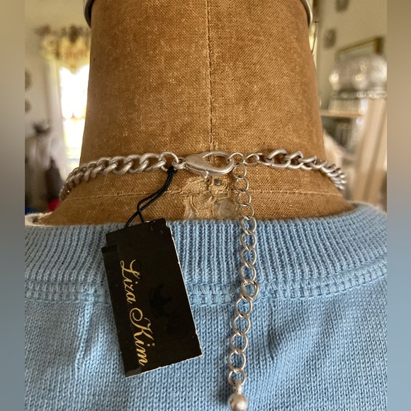 NWT MATTE silver hammered 20” Necklace 3 strand Lisa Kim - Picture 3 of 4